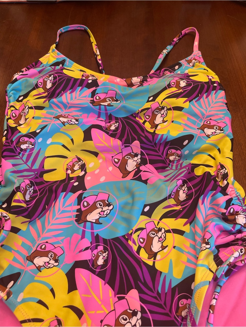 NWT Buc-ee’s Woman’s Tropical Print One-Piece Swimsuit - Picture 4 of 10